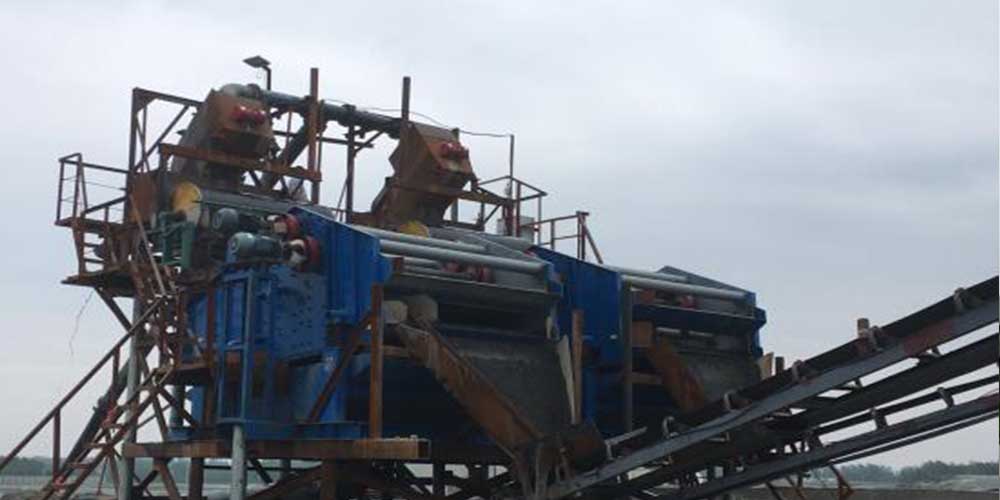 霍邱xx循環經濟科技公司閉庫的鐵尾礦砂綜合再利用，每日獲利10萬元